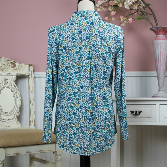 Old Navy Floral Blouse Size M - Picture 4 of 4